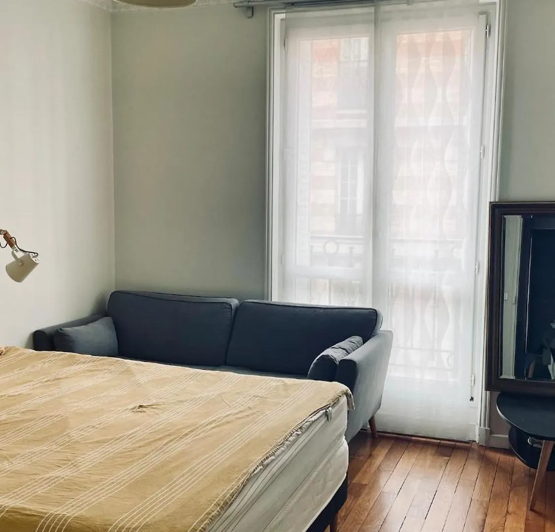 Stylish Parisian Montmartre 2Br Apartment